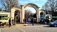 Разкриват допълнителен градски транспорт за Черешова задушница в София