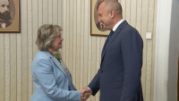 Еврокомисарят по сближаване се срещна с Радев, посети и Видин