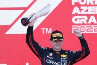 Триумф за Верстапен и тотален провал за Ферари в Баку