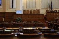 ГЕРБ-СДС внесе вот на недоверие срещу кабинета "Петков" (Обобщение)