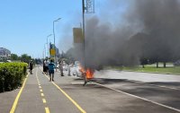 Автомобил се подпали на възлов булевард в Бургас