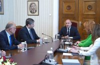 "Демократична България" при президента: Важно е да се състави кабинет с първия мандат