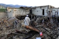 Над 1000 са вече жертвите на земетресението в Афганистан (Снимки)