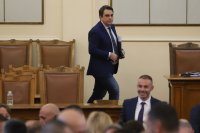 Кой е Асен Василев - предложението на "Продължаваме промяната" за премиер