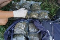 Специализирана акция по Южното Черноморие - откриха над 20 кг марихуана, двама са задържани