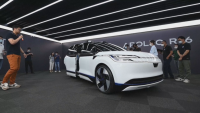 Поглед в бъдещето: Нов модел автономно такси представиха в Китай