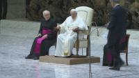 Папа Франциск е на посещение в Акуила