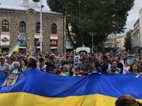 Шествие и митинг по повод Деня на независимостта на Украйна се проведоха в няколко града в страната