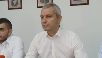 Костадин Костадинов поведе листата на "Възраждане" във Варна