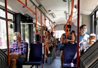 Отпада задължителното носене на маски в градския транспорт
