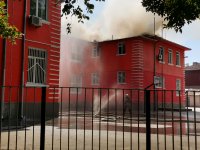 Пожар изпепели покрива на едно от емблематичните пловдивски училища