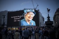 Великобритания отдава почит след смъртта на кралица Елизабет Втора