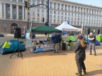 Протест за спиране на преговорите с "Газпром" пред МС (СНИМКИ)