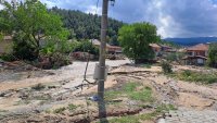 снимка 7 Над 20 къщи в Богдан са откъснати след наводнението, утре започва разчистването на селото