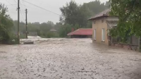 Река Стряма скъса дига, село Богдан е под вода