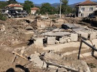 Възстановено е водоподаването в Сопот и Карлово, не достига питейната вода в Слатина
