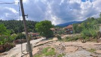 снимка 8 Над 20 къщи в Богдан са откъснати след наводнението, утре започва разчистването на селото