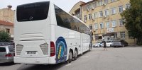 След преследване: Задържаха турски автобус с 41 нелегални мигранти в него