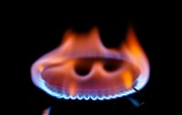 Никола Стоянов: Не трябва евтиният азерски газ да захранва топлофикациите, а скъпият да отива за бизнеса