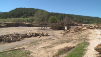 Хората в Богдан: Коритото на реката се вдигна, което създава опасност от ново наводнение