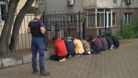 След гонка с полицията: Задържаха 9 нелегални мигранти на Орлов мост