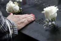 снимка 3 В САЩ почетоха паметта на жертвите на атентата в Ню Йорк през 2001 г.