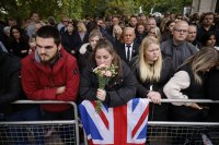 Във Великобритания приключва траурът след смъртта на Елизабет Втора