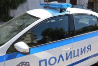 Пиян шофьор блъсна полицай край Стралджа