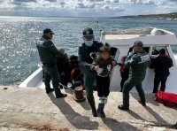 Турски гражданин е задържан за 72 часа, управлявал лодката с мигранти край Шабла