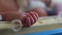 Нова операция предстои на бебето, спасено чрез сложна интервенция в София
