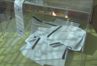 Две секции в Пазарджишко са без машини, гласуването продължава с бюлетини