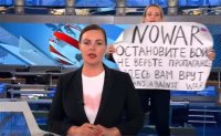 Издирваната от Русия Марина Овсянникова потвърди, че е избягала от домашен арест