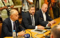 "Демократична България" ще внесе проекторешение за изпращане на оръжие в Украйна след свикването на НС