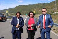 Министър Шишков преряза лентата на нови 2,3 км от магистрала „Струма“