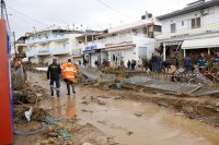 снимка 3 Невиждани наводнения в Крит: Един човек е загинал, двама се издирват