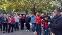 Лекари от Спешна помощ - Пловдив излязоха на протест