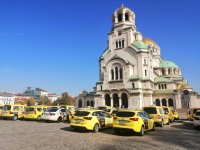 Протест на таксиметровите шофьори, искат по-високи тарифи