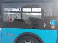 Ученици са изпочупили автобус в Пловдив