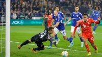 Байерн Мюнхен мина и през Шалке за 10-а поредна победа във всички турнири