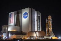НАСА успешно изстреля новата си ракета до Луната