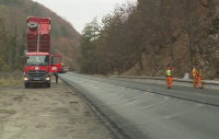 На прага на зимата: Ще приключи ли навреме ремонтът на пътя за Банско?