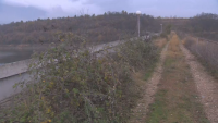 Жителите на петричко село са притеснени от състоянието на изоставен от години язовир