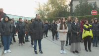 Протест на работниците в най-голямата фирма за медицински консумативи в Сандански