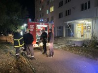 снимка 3 Пожар избухна в студентско общежитие в Бургас