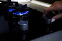 КЕВР решава за цената на газа за декември, "Булгаргаз" поиска по-голямо увеличение