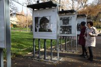 Спомен за Стефан Данаилов: Изложба с непоказвани фотографии от личния му албум (Снимки)