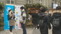 Украински бежанци организираха коледен базар в София