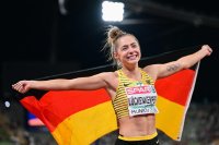 Атлетите Джина Люкенкемпер и Никлас Каул бяха избрани за най-добри спортисти в Германия за 2022 година
