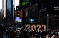 Трескава подготовка за посрещането на 2023 година в Ню Йорк