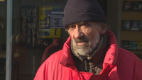Бездомен мъж от Варна върна изгубено портмоне с пари на собственика му